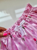 ست تاپ دکلته و شلوارک ساتن طرح گل لاله