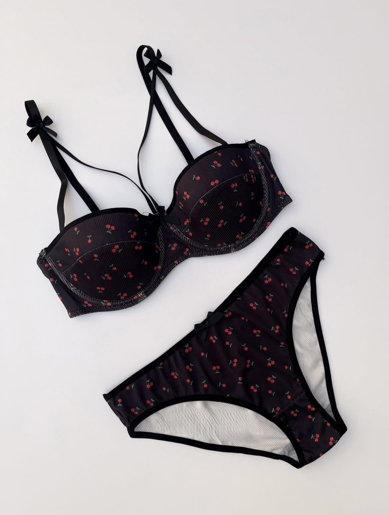 ست شورت و سوتین اسفنجی هارنسدار زنانه Cherry