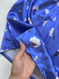 ست تاپ و شلوارک ساتن زنانه طرح گل و برگ کاربنی(اقتصادی)